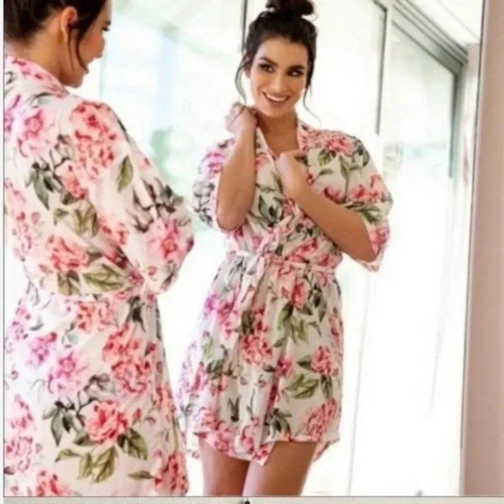 Show Me Your Mumu Pink Roses Floral Prints White Open Front Robe Lounge Wear OS